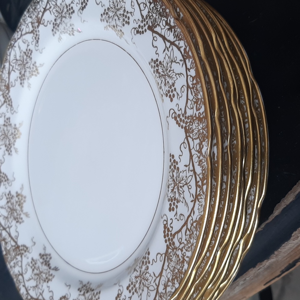 Royal Stafford "Grape Vines" Dessert plates (8)